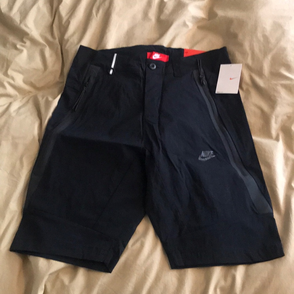 Nike Tapered Shorts